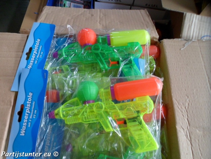 Vakantie woordenboek Beweegt niet PARTIJ WATERPISTOOL MET TANK 22X13 CM - PartijHandelaren.nl